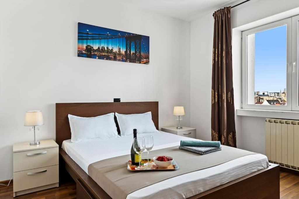 Bamboo Ultra Central Apartment Bucarest Esterno foto