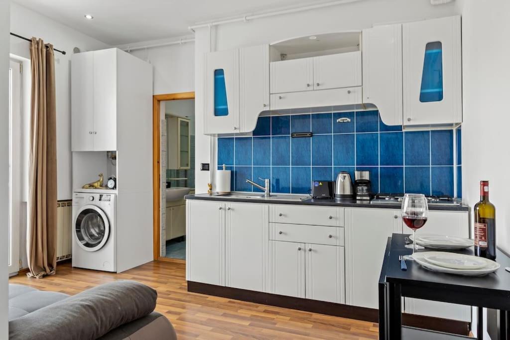 Bamboo Ultra Central Apartment Bucarest Esterno foto