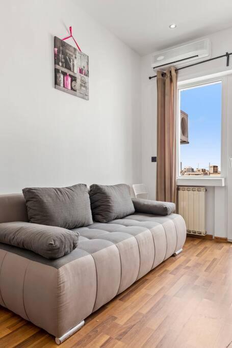 Bamboo Ultra Central Apartment Bucarest Esterno foto