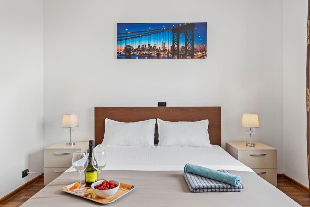 Bamboo Ultra Central Apartment Bucarest Esterno foto