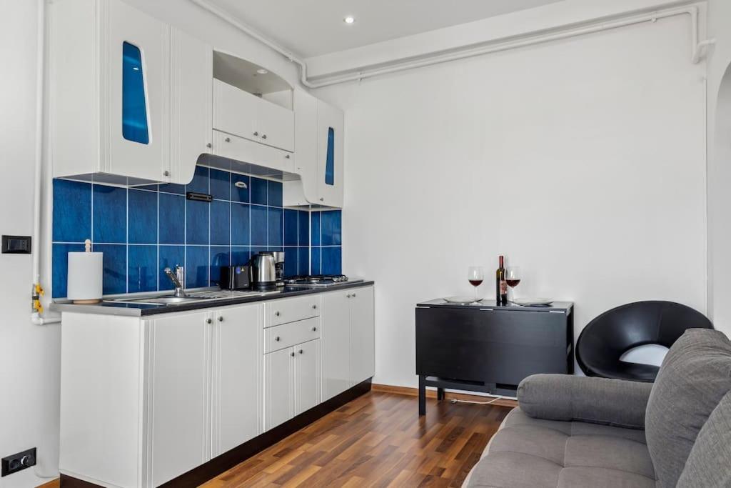 Bamboo Ultra Central Apartment Bucarest Esterno foto